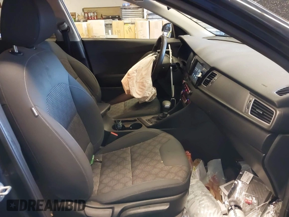 2018 Kia Niro LX with VIN KNDCB3LC4J5204528, listed as a IAAI auction lot 41559060 with 110,443 mi miles. Bid and sale history available at carsss.com. Image 5.