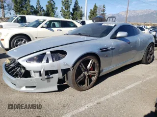 2007 Aston Martin DB9 z VIN SCFAB01A37GA08055, wystawiony jako Copart lot #82733743 z przebiegiem 39 201 mil mil oraz . Historia ofert i sprzedaży dostępna na DreamBid. Obrazek 1.