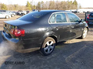 2009 Volkswagen Jetta SE с VIN 3VWRZ71K39M130352, выставлен на аукционе IAAI как лот 41831865 с пробегом 175 893 миль миль и . История ставок и продаж доступна на DreamBid. Изображение 4.