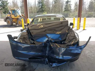 2025 Tesla Model 3 Long Range with VIN 5YJ3E1EA4SF987552, listed as a IAAI auction lot 41959743 with 187 mi miles and . Bid and sale history available at DreamBid. Image 12.