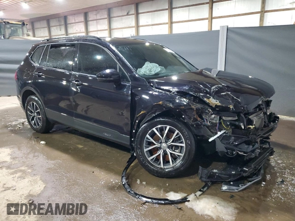 2021 Volkswagen Tiguan S z VIN 3VV0B7AX9MM007127, wystawiony jako Copart lot #45677935 z przebiegiem 32 976 mil mil oraz Czysty tytuł • Clean title. Historia ofert i sprzedaży dostępna na DreamBid. Obrazek 4.