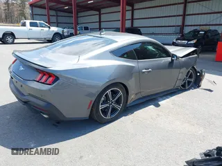 2024 Ford Mustang EcoBoost с VIN 1FA6P8TH3R5110388, выставлен на аукционе IAAI как лот 42103785 с пробегом 16 538 миль миль и . История ставок и продаж доступна на DreamBid. Изображение 4.