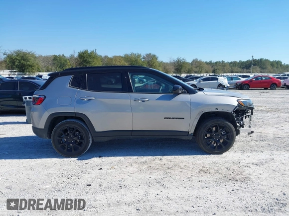 2023 Jeep Compass Latitude with VIN 3C4NJDBN8PT507373, listed as a IAAI auction lot 41669270 with 32,045 mi miles and . Bid and sale history available at DreamBid. Image 13.