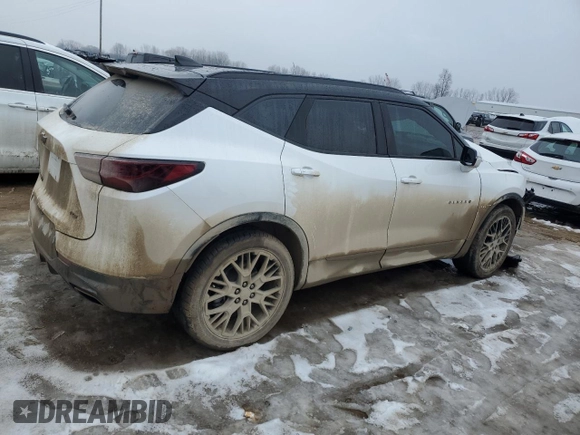 2024 Chevrolet Blazer RS z VIN 3GNKBKRS1RS189113, wystawiony jako Copart lot #86124214 z przebiegiem 8 645 mil mil oraz Czysty tytuł • Clean title. Historia ofert i sprzedaży dostępna na DreamBid. Obrazek 3.