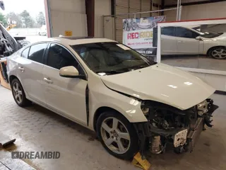 2013 Volvo S60 T5 Premier with VIN YV1612FS5D2180866, listed as a IAAI auction lot 41558927 with 124,143 mi miles. Bid and sale history available at carsss.com. Image 1.