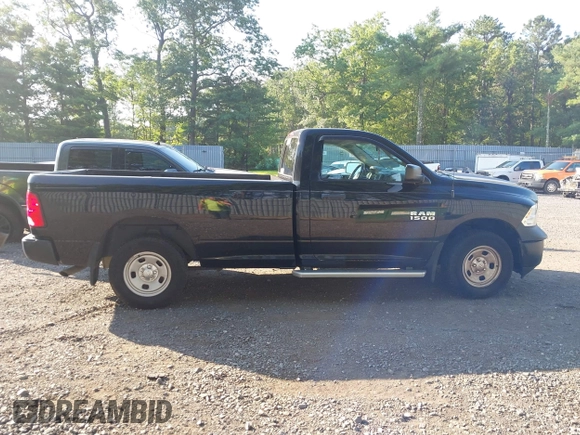 2014 Ram 1500 Tradesman z VIN 3C6JR7DG4EG324833, wystawiony jako IAAI lot #42876061 z przebiegiem 125 285 mil mil oraz . Historia ofert i sprzedaży dostępna na DreamBid. Obrazek 13.
