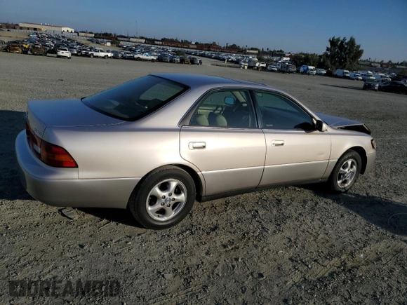 1998 Lexus ES 300 Luxury Sport Sdn with VIN JT8BF28G6W5019411, listed as a Copart auction lot 77497114 with 167,288 mi miles and Salvage Title. Bid and sale history available at carsss.com. Image 3.