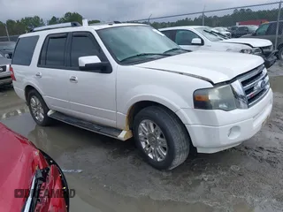 2011 Ford Expedition Limited with VIN 1FMJU1K56BEF19871, listed as a IAAI auction lot 41612117 with 246,367 mi miles. Bid and sale history available at carsss.com. Image 1.