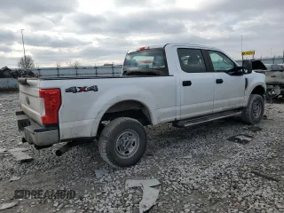 2018 Ford Super Duty F-250 SRW XL with VIN 1FT7W2B68JEB04718, listed as a Copart auction lot 89034645 with 276,292 mi miles and Salvage Title. Bid and sale history available at carsss.com. Image 3.