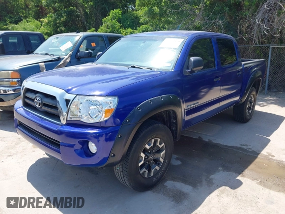 2005 Toyota Tacoma PreRunner z VIN 3TMJU62N75M001803, wystawiony jako IAAI lot #42329450 z przebiegiem 138 188 mil mil oraz . Historia ofert i sprzedaży dostępna na DreamBid. Obrazek 17.