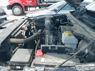 2019 Ram 1500 Big Horn z VIN 1C6SRFFT9KN874699, wystawiony jako IAAI lot #42876373 z przebiegiem 106 077 mil mil oraz . Historia ofert i sprzedaży dostępna na DreamBid. Obrazek 19.