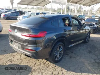 2019 BMW X4 M40i z VIN 5UXUJ5C54KLJ64077, wystawiony jako IAAI lot #41012233 z przebiegiem 40 737 mil mil oraz . Historia ofert i sprzedaży dostępna na DreamBid. Obrazek 4.