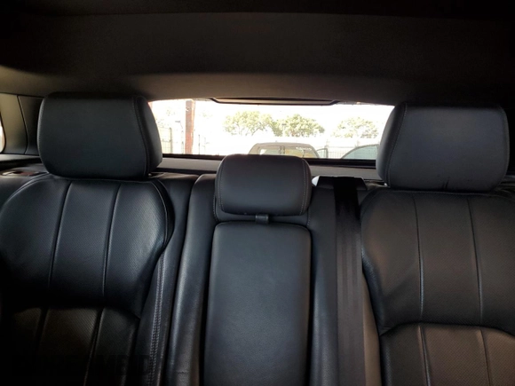 2018 Land Rover Range Rover Evoque SE Premium with VIN SALVC2RXXJH273807, listed as a Copart auction lot 82463094 with 90,390 mi miles and Non Repairable. Bid and sale history available at DreamBid. Image 10.
