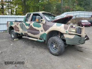 2001 Ford Super Duty F-250 XL with VIN 1FTNX21F51EA21401, listed as a Copart auction lot 71724304 with Not Provided miles and Salvage Title. Bid and sale history available at carsss.com. Image 4.