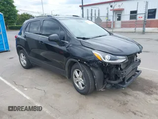 2020 Chevrolet Trax LT with VIN 3GNCJLSB8LL333975, listed as a IAAI auction lot 42115750 with 114,436 mi miles. Bid and sale history available at carsss.com. Image 1.