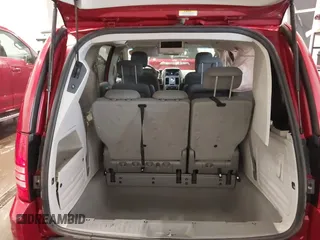 2010 Chrysler Town & Country Touring with VIN 2A4RR5D14AR212995, listed as a IAAI auction lot 41944861 with 264,784 mi miles. Bid and sale history available at carsss.com. Image 17.