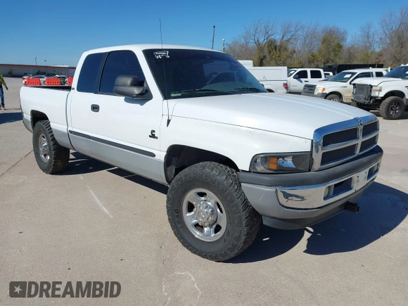 2000 Dodge Ram 2500 with VIN 1B7KC2364YJ114892, listed as a IAAI auction lot 41821163 with 334,778 mi miles. Bid and sale history available at carsss.com. Image 1.