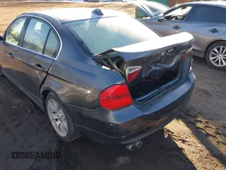 2006 BMW 3 Series 330xi with VIN WBAVD33586KV60409, listed as a IAAI auction lot 41436848 with 999,999 mi miles. Bid and sale history available at carsss.com. Image 6.