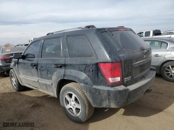 2007 Jeep Grand Cherokee Laredo with VIN 1J8HR48P67C630074, listed as a Copart auction lot 43810525 with 177,521 mi miles and Non Repairable. Bid and sale history available at carsss.com. Image 2.