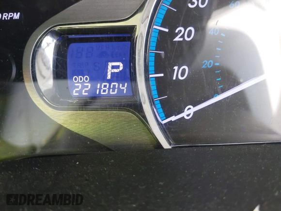 2014 Toyota Sienna XLE with VIN 5TDYK3DC5ES475750, listed as a IAAI auction lot 41976805 with 221,804 mi miles. Bid and sale history available at carsss.com. Image 7.