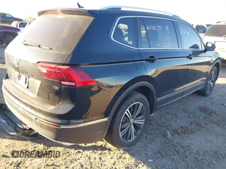 2018 Volkswagen Tiguan SEL with VIN 3VV3B7AX7JM117053, listed as a IAAI auction lot 40827695 with 71,489 mi miles and . Bid and sale history available at DreamBid. Image 4.