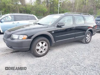 2001 Volvo V70 with VIN YV1SZ58D311042784, listed as a IAAI auction lot 42104753 with 140,141 mi miles. Bid and sale history available at carsss.com. Image 2.