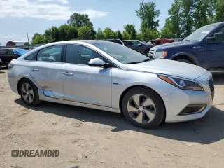 2017 Hyundai Sonata Hybrid Limited with VIN KMHE34L15HA044599, listed as a Copart auction lot 54274143 with 106,525 mi miles. Bid and sale history available at carsss.com. Image 4.