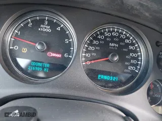 2007 Chevrolet Silverado 1500 LTZ with VIN 2GCEK13M471515148, listed as a IAAI auction lot 41414437 with 220,000 mi miles. Bid and sale history available at carsss.com. Image 7.