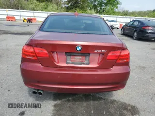 2011 BMW 3 Series 328i xDrive z VIN WBAKF3C55BE442596, wystawiony jako Copart lot #55130345 z przebiegiem 95 848 mil mil oraz Szkody całkowita. Historia ofert i sprzedaży dostępna na DreamBid. Obrazek 6.