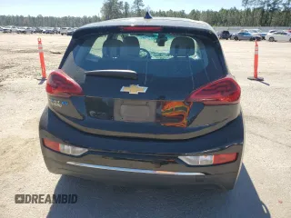 2017 Chevrolet Bolt EV LT z VIN 1G1FW6S08H4165154, wystawiony jako Copart lot #47934435 z przebiegiem 76 692 mil mil oraz Szkody całkowita. Historia ofert i sprzedaży dostępna na DreamBid. Obrazek 6.