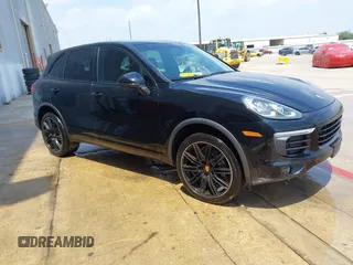 2016 Porsche Cayenne z VIN WP1AA2A27GKA14200, wystawiony jako IAAI lot #41959997 z przebiegiem 102 049 mil mil oraz . Historia ofert i sprzedaży dostępna na DreamBid. Obrazek 1.
