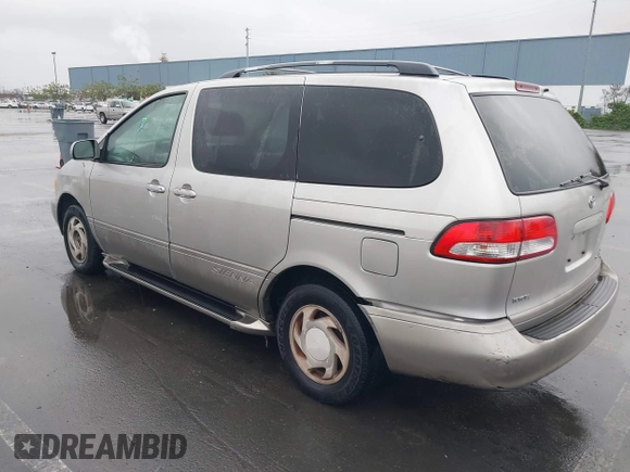 2001 Toyota Sienna LE with VIN 4T3ZF13CX1U400520, listed as a IAAI auction lot 41725348 with 258,267 mi miles. Bid and sale history available at carsss.com. Image 3.