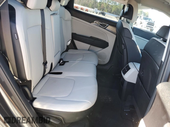 2024 Kia Sportage EX with VIN 5XYK33DF4RG211144, listed as a Copart auction lot 44228745 with 12,297 mi miles and Salvage Title. Bid and sale history available at carsss.com. Image 11.