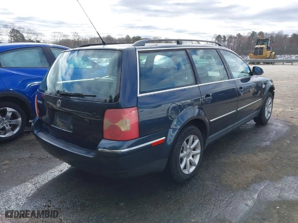 2004 Volkswagen Passat Wagon GLS with VIN WVWVD63B84E306348, listed as a IAAI auction lot 41742484 with NaN miles. Bid and sale history available at carsss.com. Image 4.