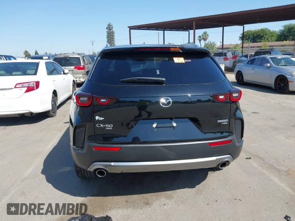 2023 Mazda CX-50 Meridian Edition z VIN 7MMVABXY1PN149136, wystawiony jako IAAI lot #42587764 z przebiegiem 4 748 mil mil oraz . Historia ofert i sprzedaży dostępna na DreamBid. Obrazek 17.