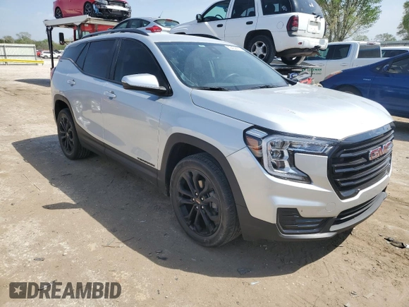 2022 GMC Terrain SLE with VIN 3GKALTEV7NL250321, listed as a Copart auction lot 53404475 with 31,502 mi miles and Salvage title. Bid and sale history available at DreamBid. Image 4.