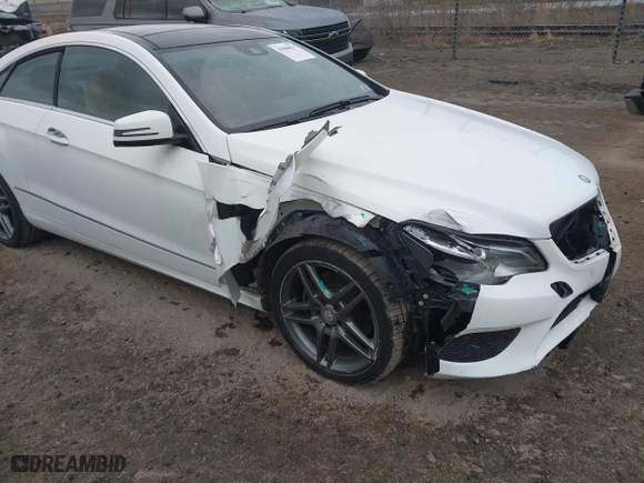 2015 Mercedes-Benz E-Class E 400 with VIN WDDKJ6HB7FF294796, listed as a IAAI auction lot 41800037 with 77,656 mi miles. Bid and sale history available at carsss.com. Image 6.