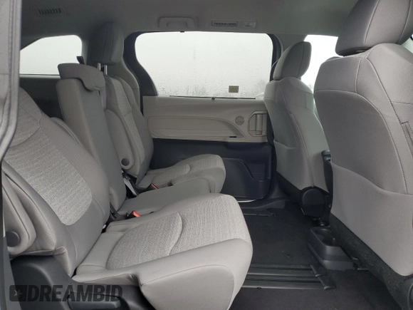 2024 Toyota Sienna LE z VIN 5TDKSKFC6RS125286, wystawiony jako Copart lot #51296895 z przebiegiem 6 292 mil mil oraz Szkoda całkowita • Salvage title. Historia ofert i sprzedaży dostępna na DreamBid. Obrazek 11.