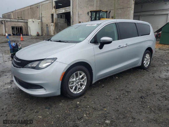 2022 Chrysler Voyager LX with VIN 2C4RC1CG3NR215771, listed as a Copart auction lot 50331165 with NaN miles and Clean Title. Bid and sale history available at carsss.com. Image 1.