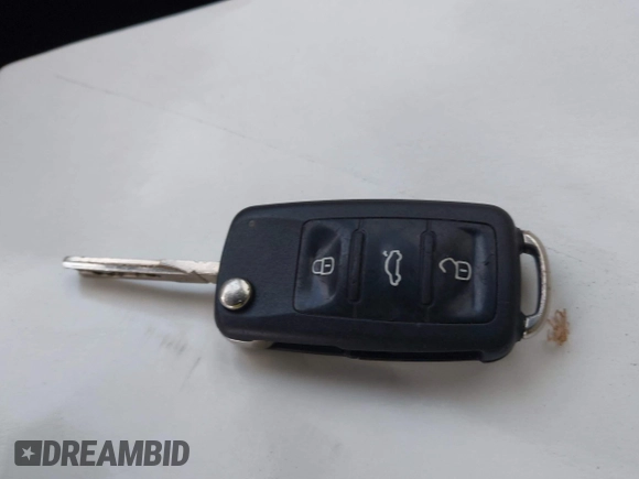 2011 Volkswagen Tiguan SEL w/Premium Navi с VIN WVGAV7AX8BW555798, выставлен на аукционе IAAI как лот 42327196 с пробегом 184 315 миль миль и . История ставок и продаж доступна на DreamBid. Изображение 11.