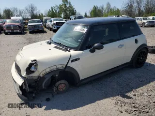 2006 MINI Hardtop S z VIN WMWRE33576TN27734, wystawiony jako Copart lot #54186405 z przebiegiem 149 045 mil mil oraz Szkoda całkowita • Salvage title. Historia ofert i sprzedaży dostępna na DreamBid. Obrazek 1.