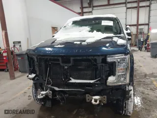 2017 Ford Super Duty F-250 SRW Lariat with VIN 1FT7W2B63HEF10061, listed as a IAAI auction lot 41558295 with 188,737 mi miles. Bid and sale history available at carsss.com. Image 12.
