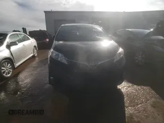 2019 Toyota Sienna XLE Auto Access Seat with VIN 5TDYZ3DC9KS019158, listed as a Copart auction lot 46641975 with 304,551 mi miles and Salvage Title. Bid and sale history available at carsss.com. Image 14.