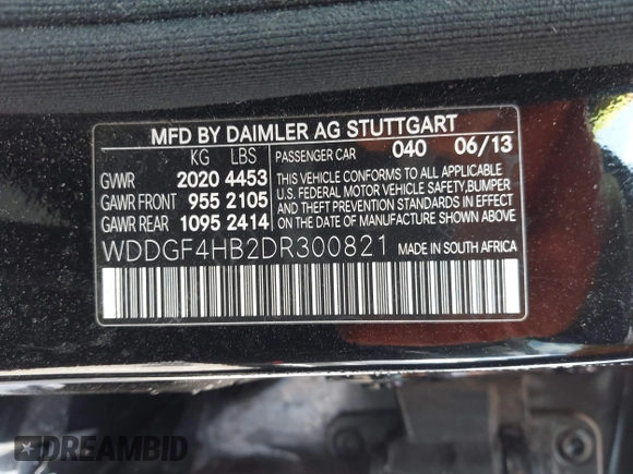 2013 Mercedes-Benz C C 250 Sport with VIN WDDGF4HB2DR300821, listed as a IAAI auction lot 41948046 with 81,215 mi miles. Bid and sale history available at carsss.com. Image 9.