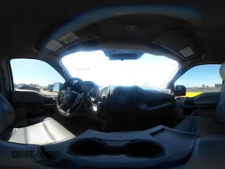 2017 Ford F-150 XL с VIN 1FTMF1C83HKE37594, выставлен на аукционе IAAI как лот 42381825 с пробегом 227 774 миль миль и . История ставок и продаж доступна на DreamBid. Изображение 18.