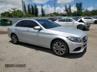 2018 Mercedes-Benz C 300 z VIN WDDWF4KB8JR346072, wystawiony jako Copart lot #59077565 z przebiegiem 88 995 mil mil oraz Nie do naprawy • Non repairable. Historia ofert i sprzedaży dostępna na DreamBid. Obrazek 4.