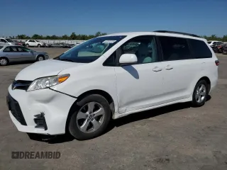 2018 Toyota Sienna LE Auto Access Seat with VIN 5TDKZ3DCXJS916445, listed as a Copart auction lot 62831275 with 104,859 mi miles and Salvage title. Bid and sale history available at DreamBid. Image 1.