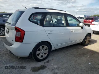2007 Kia Rondo LX with VIN KNAFG525877088869, listed as a Copart auction lot 81539624 with 136,588 mi miles and Clean Title. Bid and sale history available at carsss.com. Image 3.