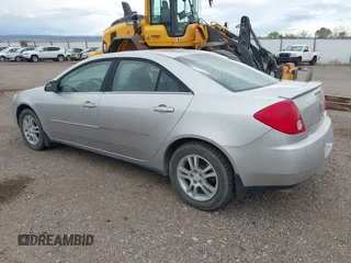 2006 Pontiac G6 6-Cyl z VIN 1G2ZG558064250102, wystawiony jako IAAI lot #42451873 z przebiegiem 117 667 mil mil oraz . Historia ofert i sprzedaży dostępna na DreamBid. Obrazek 3.
