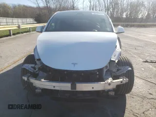 2021 Tesla Model Y Long Range z VIN 5YJYGDEE2MF100232, wystawiony jako Copart lot #50183425 z przebiegiem 95 527 mil mil oraz Szkoda całkowita • Salvage title. Historia ofert i sprzedaży dostępna na DreamBid. Obrazek 5.